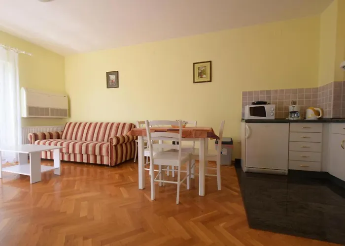 Apartments Luka