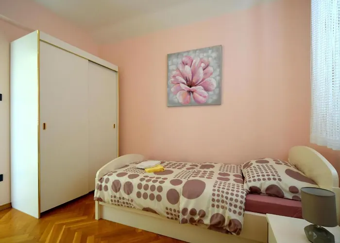 Apartments Luka