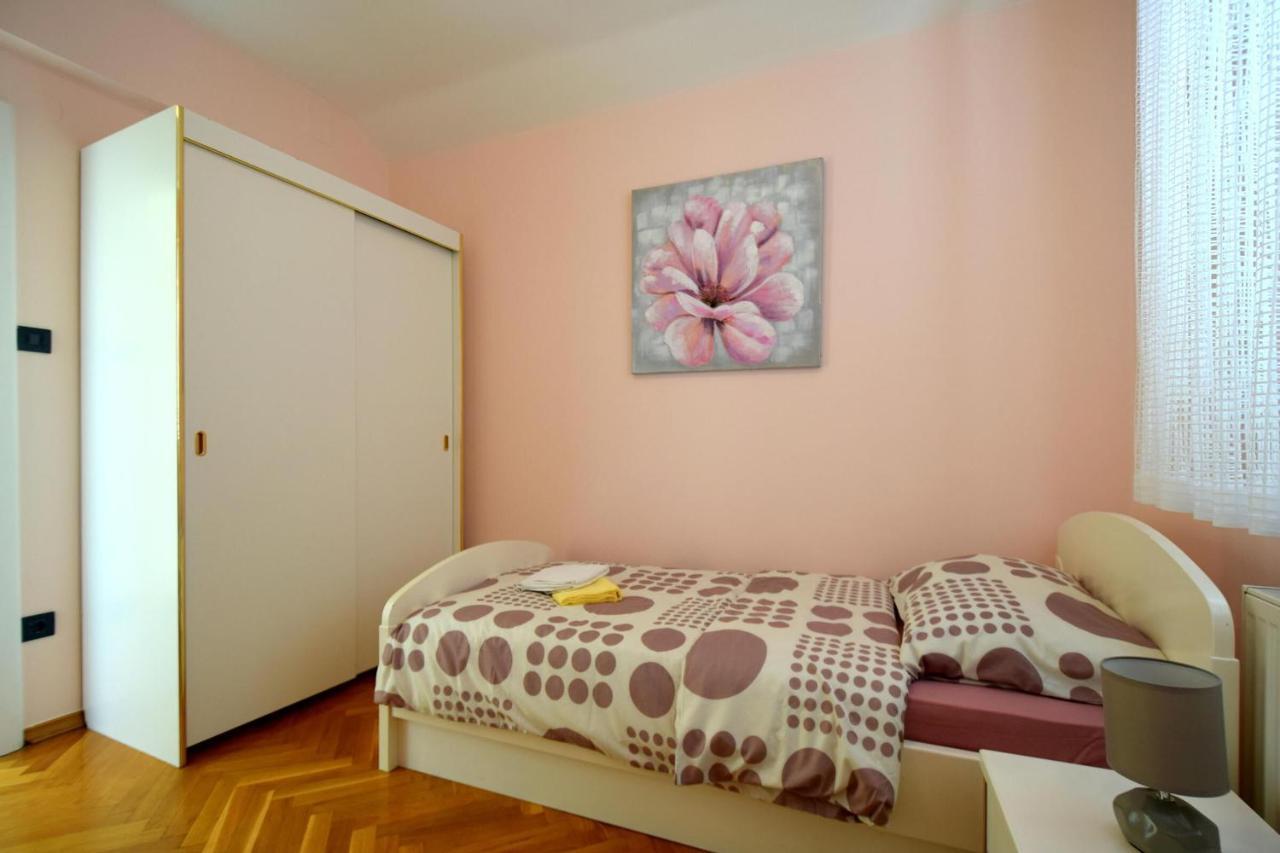 Apartment Luka